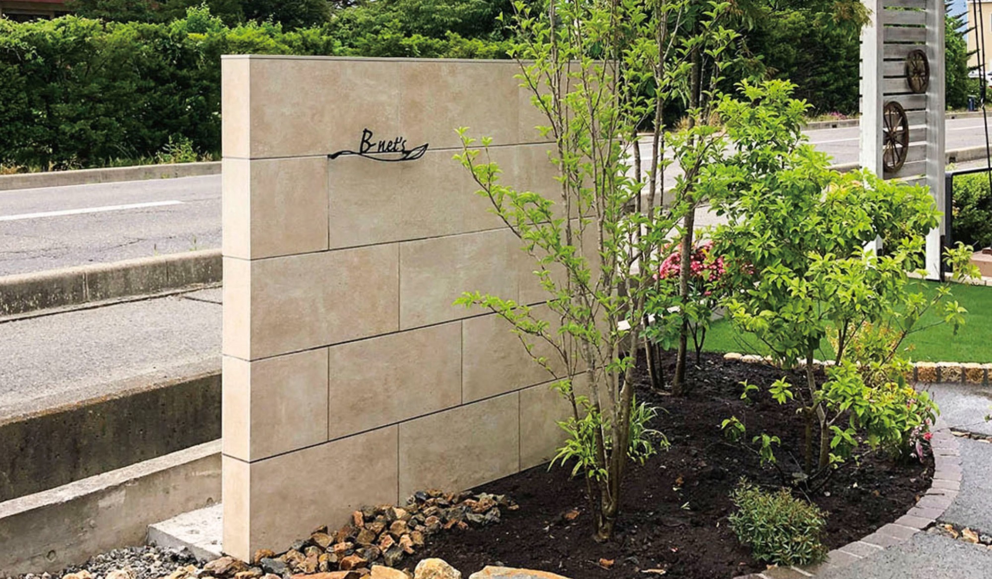 モデルガーデン門柱の展示